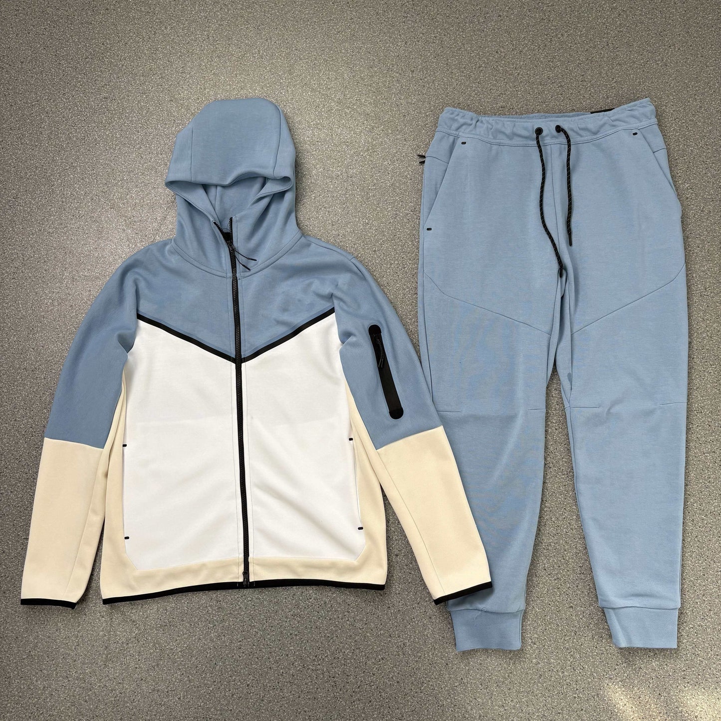 Men’s Zip Up Hooded Sports Tracksuit